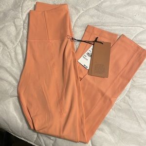 NWT Girlfriend Collective Cropped Leggings